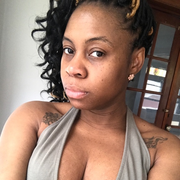 Meet your Posher, Sandra - Picture 2 of 3